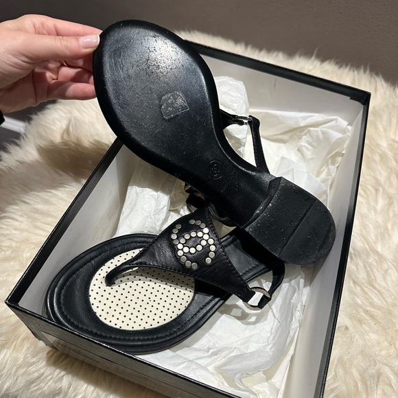 Beautiful Black Chanel Sandals 🖤 size 37 in very good condition - Picture 3 of 7